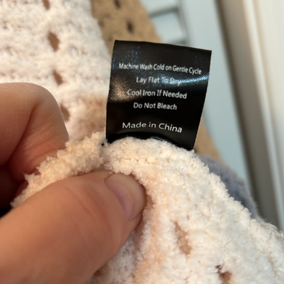 POL sized M, V-neck sweater, but very oversized gray, cream, mustard, & rust - Picture 7 of 12